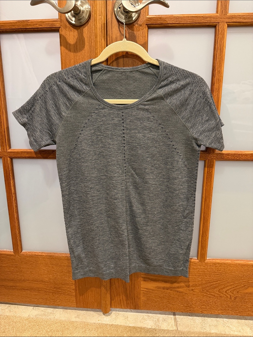 Athleta Heathered Gray Short Sleeve Performance Tee